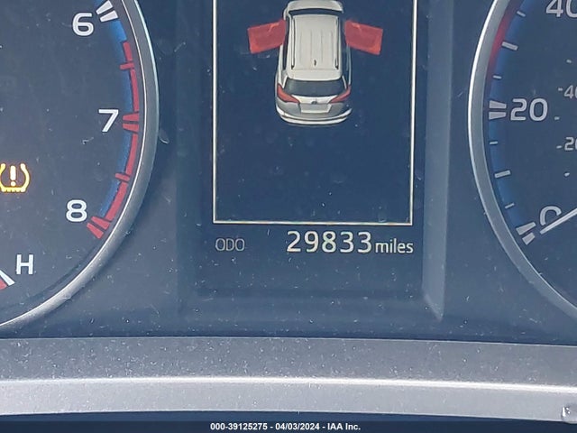 Toyota Rav4 Xle 2018 JTMWFREV7JD130773 Image 15