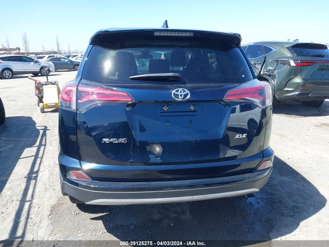 Toyota Rav4 Xle 2018 JTMWFREV7JD130773 Image 16