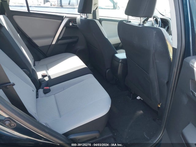 Toyota Rav4 Xle 2018 JTMWFREV7JD130773 Image 8