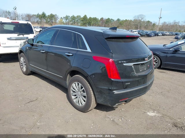 2018 CADILLAC XT5 1GYKNDRS8JZ182317 Photo 2