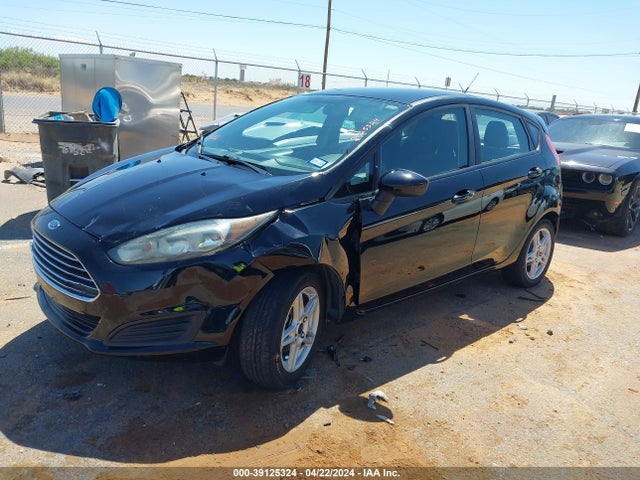 Ford FIESTA SE 2018 3FADP4EJ4JM127652 Image 2