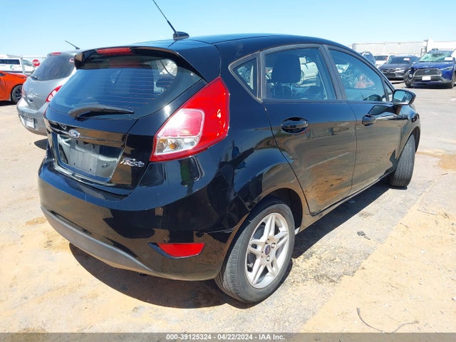 Ford FIESTA SE 2018 3FADP4EJ4JM127652 Image 4