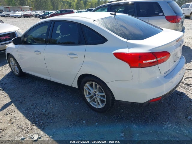 Ford FOCUS SE 2015 1FADP3F25FL257188 Image 3