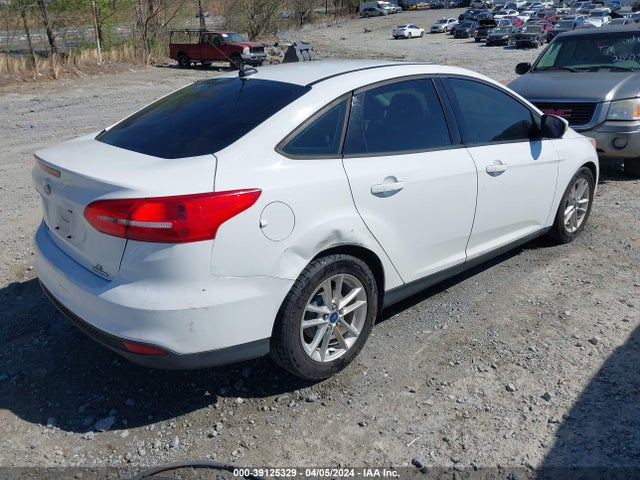 Ford FOCUS SE 2015 1FADP3F25FL257188 Image 4