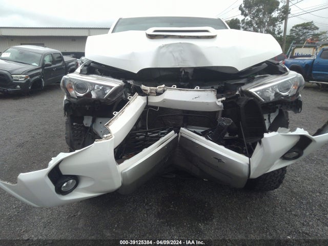 Toyota 4runner Trd Off Road 2018 JTEBU5JR0J5574136 Image 12