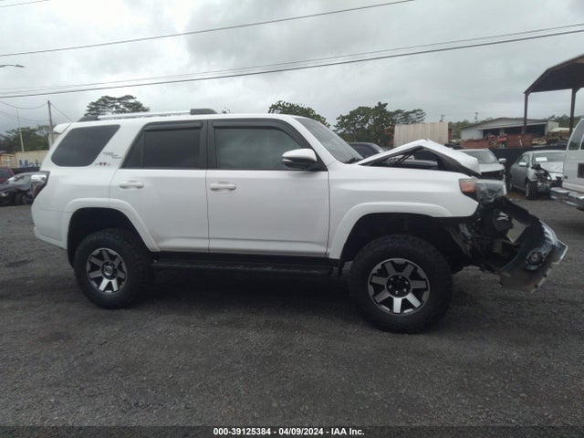 Toyota 4runner Trd Off Road 2018 JTEBU5JR0J5574136 Image 13