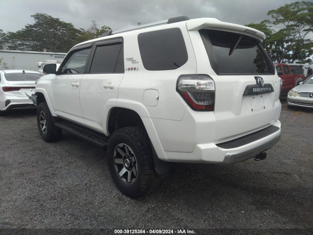 Toyota 4runner Trd Off Road 2018 JTEBU5JR0J5574136 Image 3