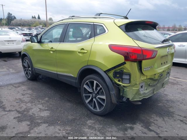 JN1BJ1CR1HW112565 Nissan Rogue Sport Sl