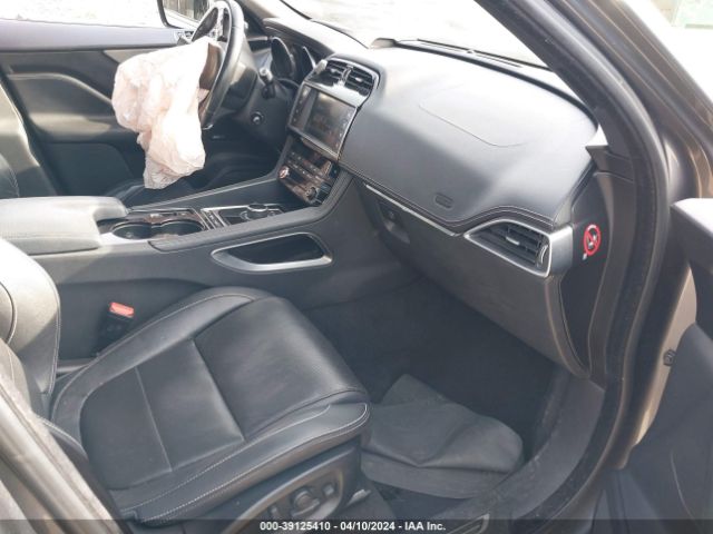 SADCM2BV6HA074474 Jaguar F-PACE S