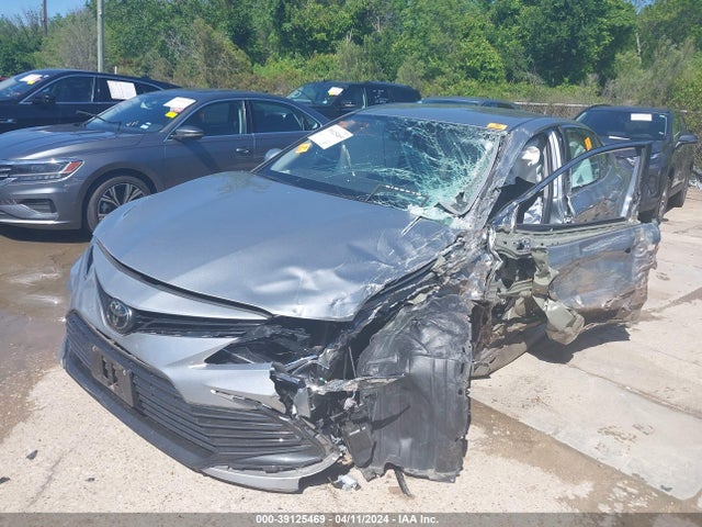 Toyota CAMRY LE 2022 4T1C11AK9NU648075 Image 2
