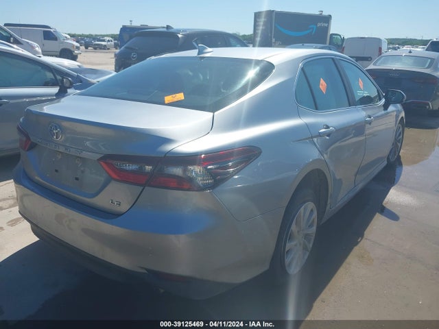 Toyota CAMRY LE 2022 4T1C11AK9NU648075 Image 4