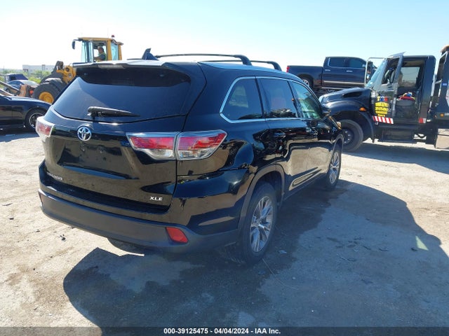 Toyota Highlander Xle V6 2015 5TDKKRFH8FS064183 Image 4