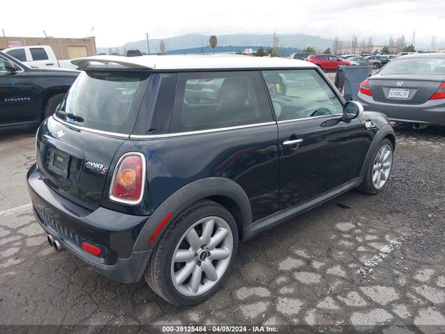 2007 MINI COOPER S WMWMF73587TL92201 Photo 3