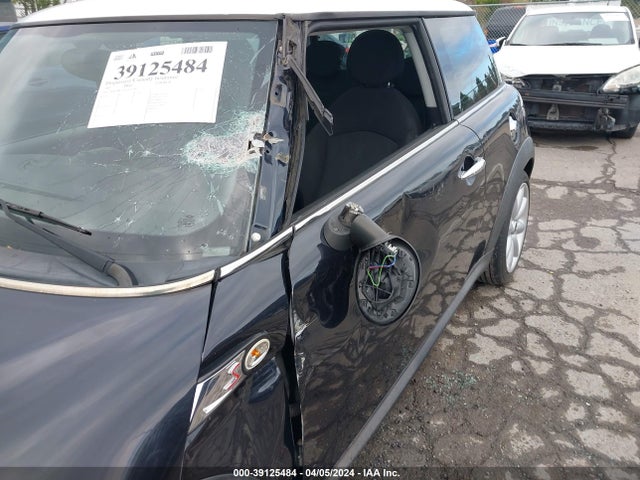 2007 MINI COOPER S WMWMF73587TL92201 Photo 5