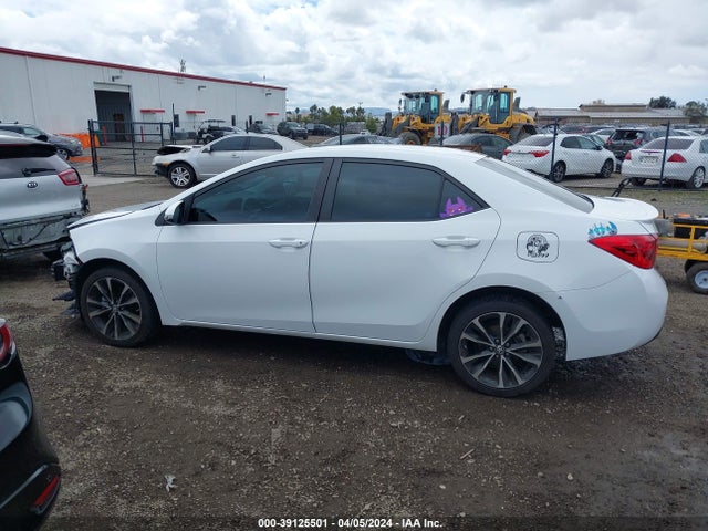 Toyota COROLLA SE 2018 5YFBURHE9JP763420 Image 15