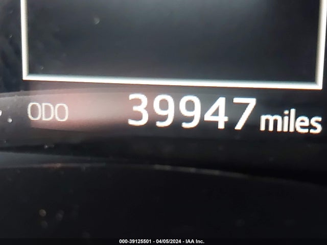 Toyota COROLLA SE 2018 5YFBURHE9JP763420 Image 16