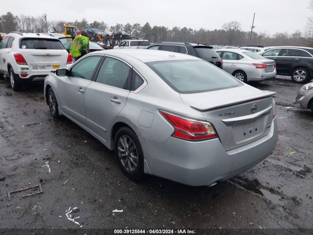 Nissan Altima 2.5 S 2015 1N4AL3AP1FC492592 Image 3