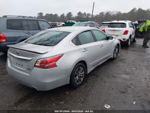 Nissan Altima 2.5 S 2015 1N4AL3AP1FC492592 Image 4