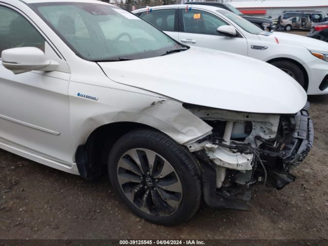 JHMCR6F72HC005851 Honda Accord Hybrid Touring