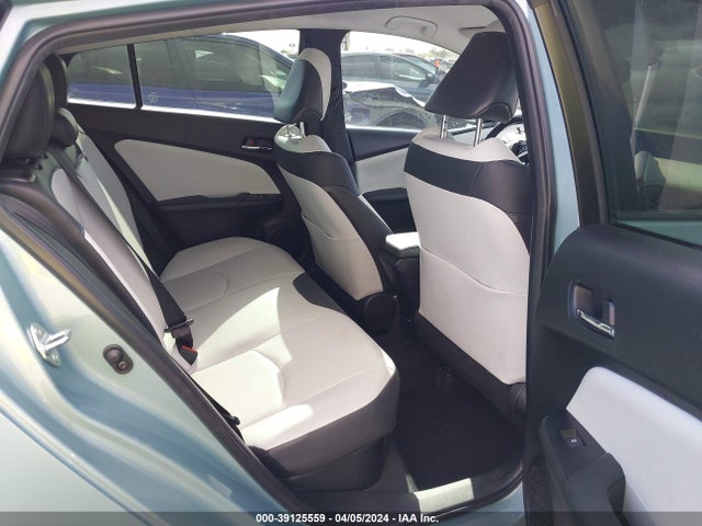 Toyota Prius Four 2017 JTDKARFU9H3054427 Image 8