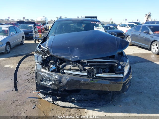 3VV3B7AX6JM220576 Volkswagen Tiguan 2.0t Se/2.0t Sel