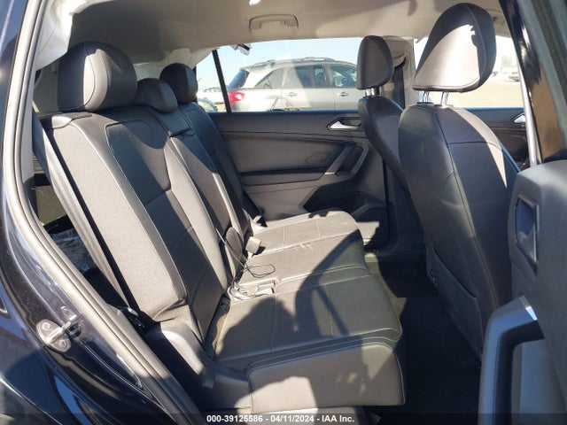 3VV3B7AX6JM220576 Volkswagen Tiguan 2.0t Se/2.0t Sel