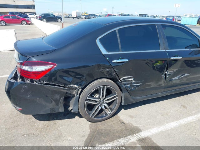 Honda Accord 2017 1HGCR2F12HA298573 Image 19