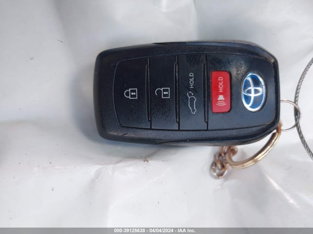 Toyota Venza Limited 2022 JTEAAAAH6NJ101181 Image 11