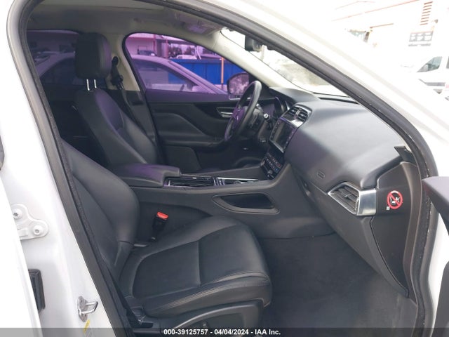 2018 JAGUAR F-PACE SADCJ2GX0JA203866 Photo 4