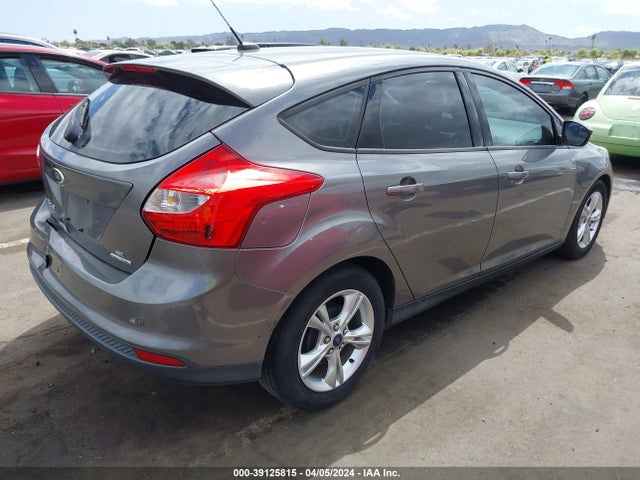 Ford FOCUS SE 2014 1FADP3K2XEL169869 Image 4