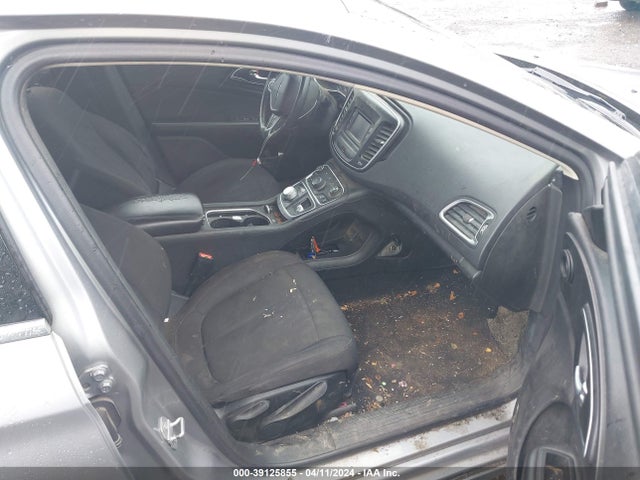 Chrysler 200 Limited 2015 1C3CCCAB2FN591552 Image 5