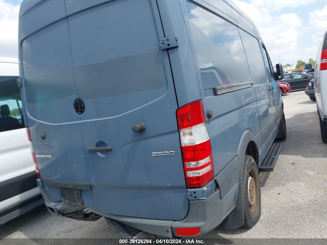 WD3PE7CD5JP647293 Mercedes-Benz Sprinter 2500 Standard Roof V6