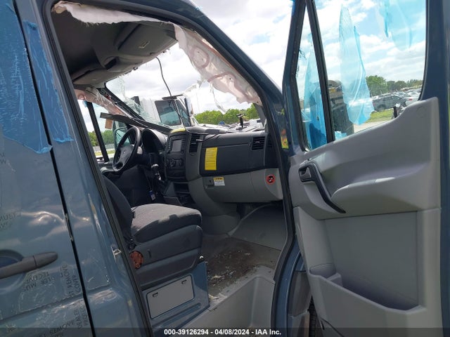 WD3PE7CD5JP647293 Mercedes-Benz Sprinter 2500 Standard Roof V6