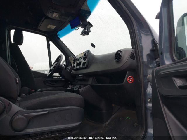 WD4PF1CD3KT013219 Mercedes-Benz Sprinter 2500 High Roof V6