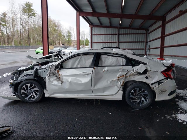 Honda CIVIC EX 2018 2HGFC2F71JH530316 Image 15