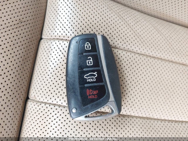 Hyundai Genesis 3.8 2015 KMHGN4JE1FU032955 Image 11