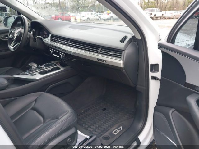 2019 AUDI Q7 WA1LHAF75KD037082 Photo 4