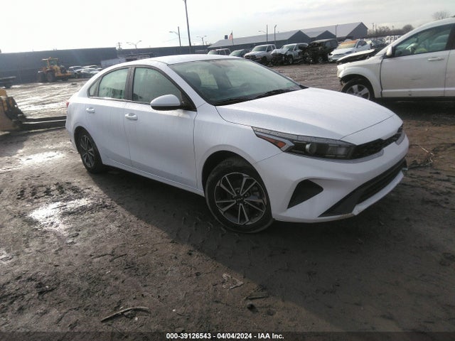 2022 3KPF24AD6NE430885 main image