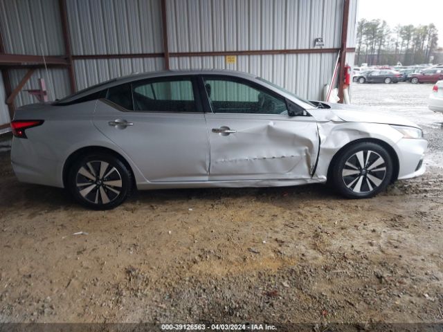 1N4BL4DV6NN318752 Nissan Altima Sv Fwd