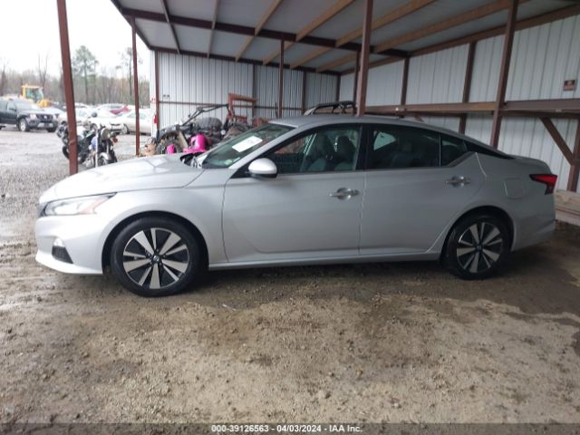 1N4BL4DV6NN318752 Nissan Altima Sv Fwd