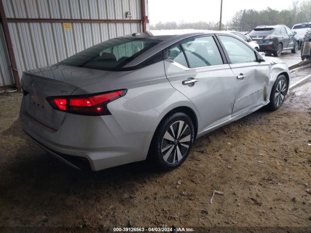 1N4BL4DV6NN318752 Nissan Altima Sv Fwd