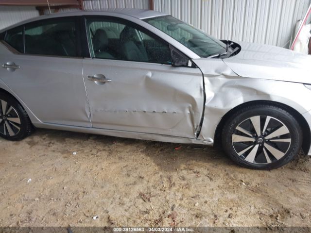1N4BL4DV6NN318752 Nissan Altima Sv Fwd