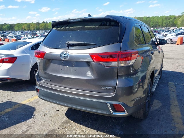 Toyota Highlander Limited Platinum 2018 5TDYZRFH5JS237656 Image 16
