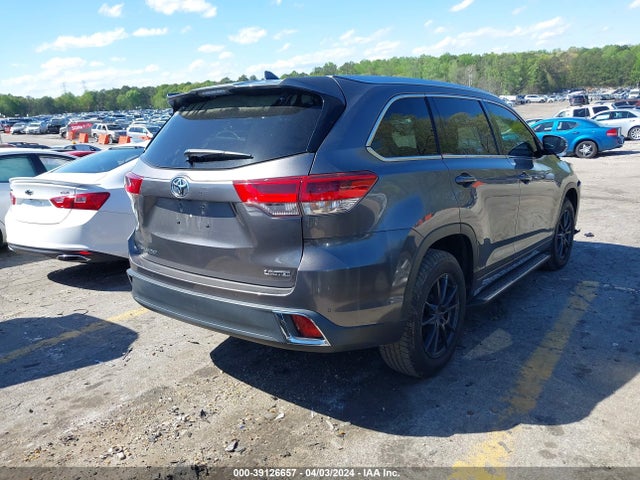 Toyota Highlander Limited Platinum 2018 5TDYZRFH5JS237656 Image 4