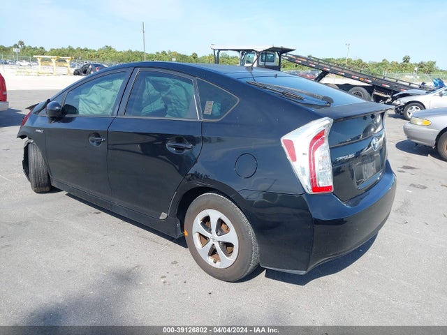Toyota Prius Two 2014 JTDKN3DU0E1736253 Image 3