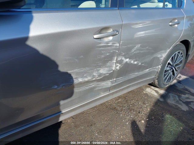 4S3BNAC64J3002463 Subaru Legacy 2.5i Premium