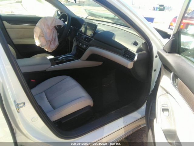 1HGCV3F47JA001749 Honda Accord Hybrid Ex