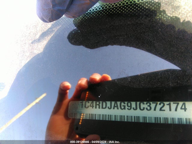 1C4RDJAG9JC372174 Dodge Durango Sxt Awd