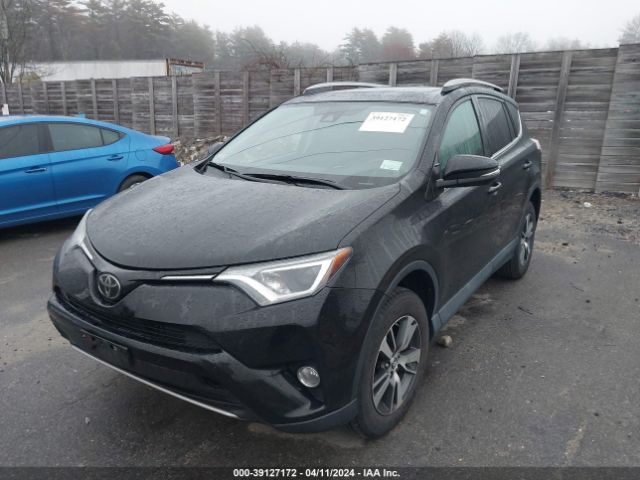2T3RFREV3JW705032 Toyota Rav4 Xle