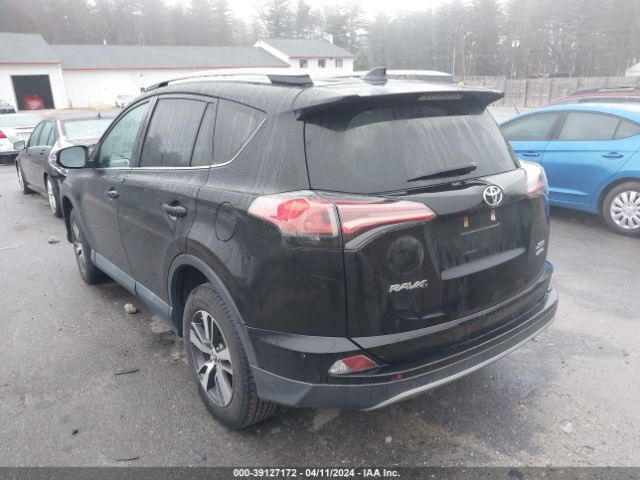 2T3RFREV3JW705032 Toyota Rav4 Xle